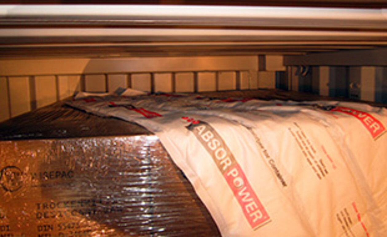 ABSORPOWER matting installed inside a container
